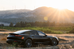 
										Porsche Panamera – Noleggio per Eventi full									