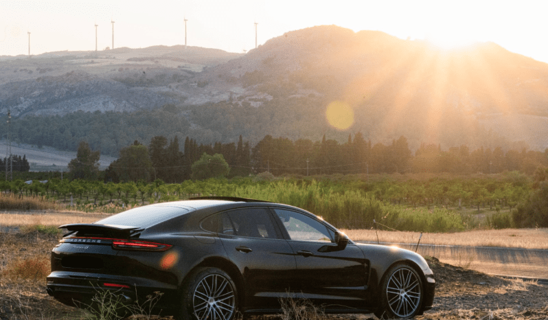 
								Porsche Panamera – Noleggio per Eventi full									