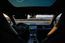 
										Porsche Panamera – Noleggio per Eventi full									
