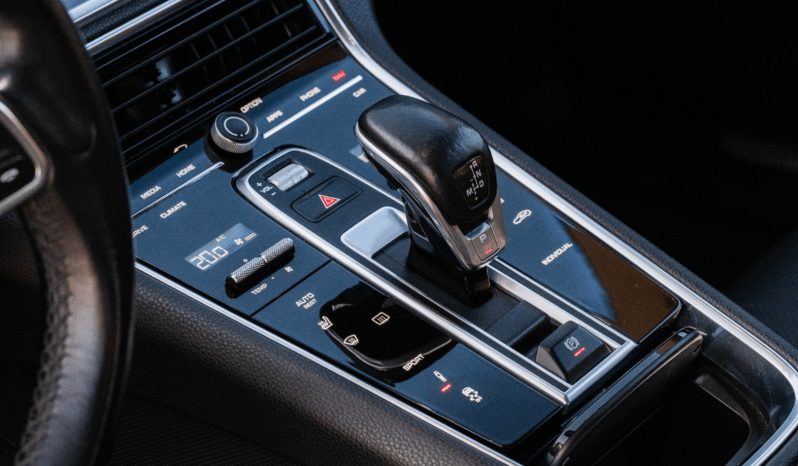 
								Porsche Panamera – Noleggio per Eventi full									