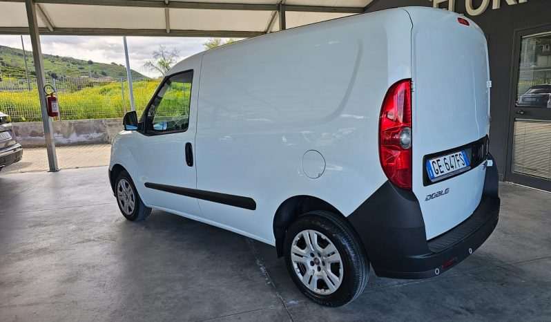 
								FIAT DOBLO’ 1.6 MJT 105CV 3 POSTI 2021 full									