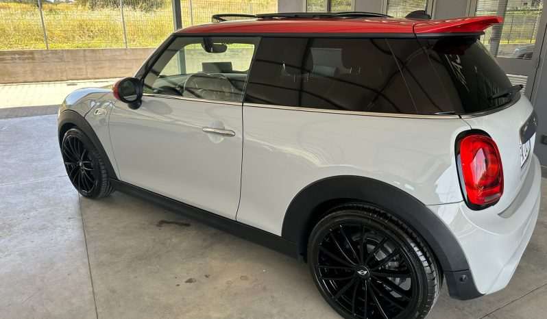 
								MINI COOPER SD AUTOMATICA 170CV 09/2017 full									