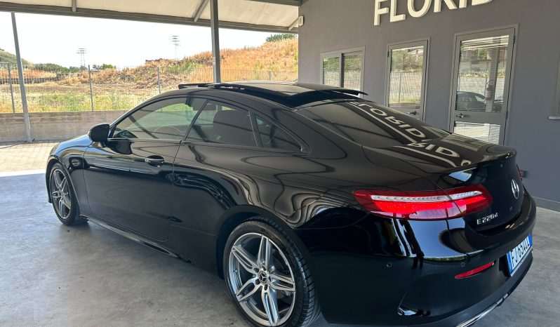 
								MERCEDES CLASSE E 220 CDI 194CV PREMIUM AMG full									