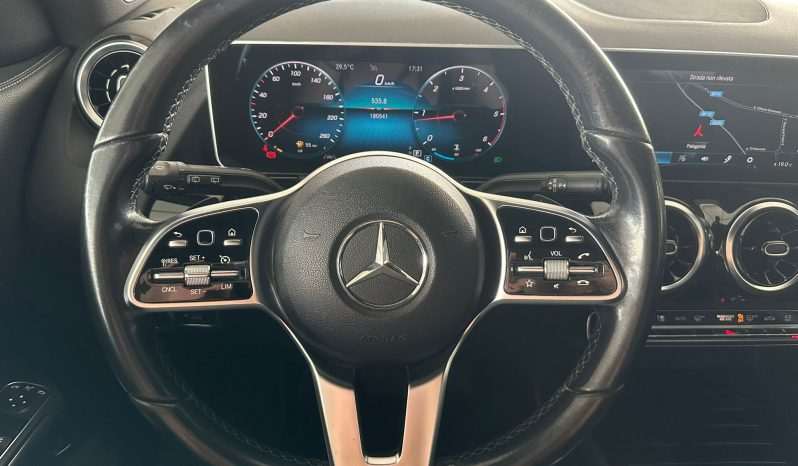 
								MERCEDES GLA 200D 150CV SPORT PLUS NIGHT EDITION full									