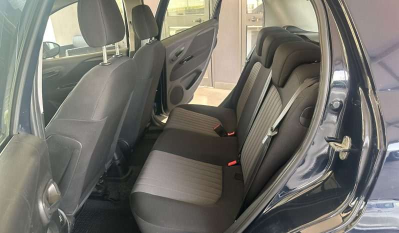 
								FIAT PUNTO 1.3 MJT 95CV 07/2018 full									