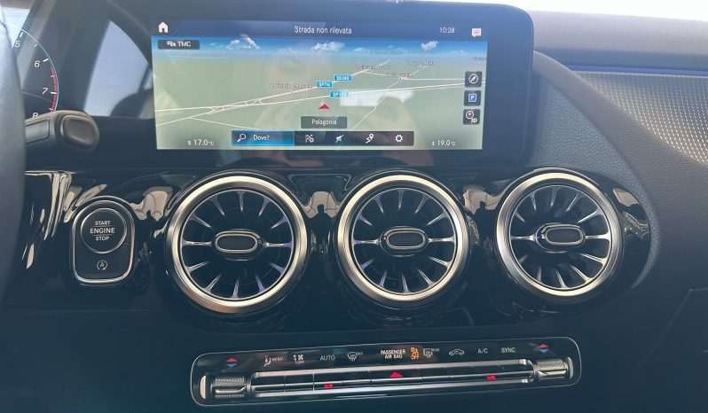 
								MERCEDES GLA 200 MERCEDES BENZ. 4MATIC SPORT PLUS full									