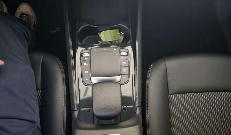 
								MERCEDES GLA 180 MERCEDES CDI BUSINESS 09/2020 full									