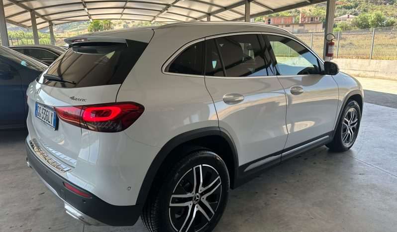 
								MERCEDES GLA 200 MERCEDES BENZ. 4MATIC SPORT PLUS full									