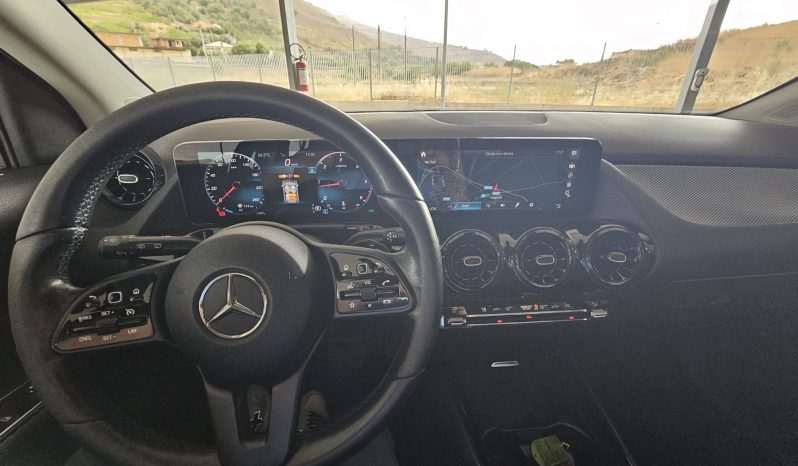
								MERCEDES GLA 180 MERCEDES CDI BUSINESS 09/2020 full									