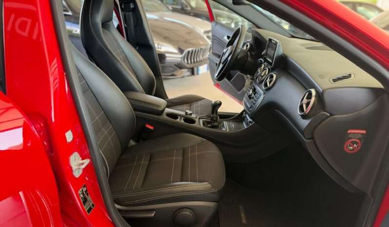 
								MERCEDES A 180 CDI SPORT 110CV full									