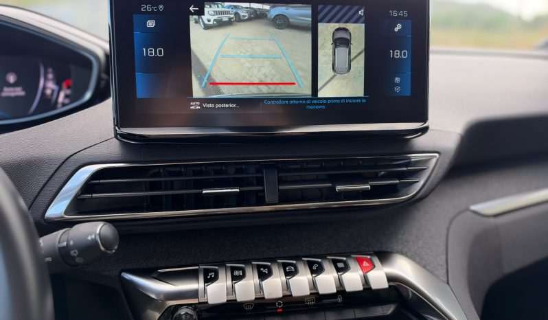 
								PEUGEOT 3008 1.5 HDI 130CV ALLURE full									
