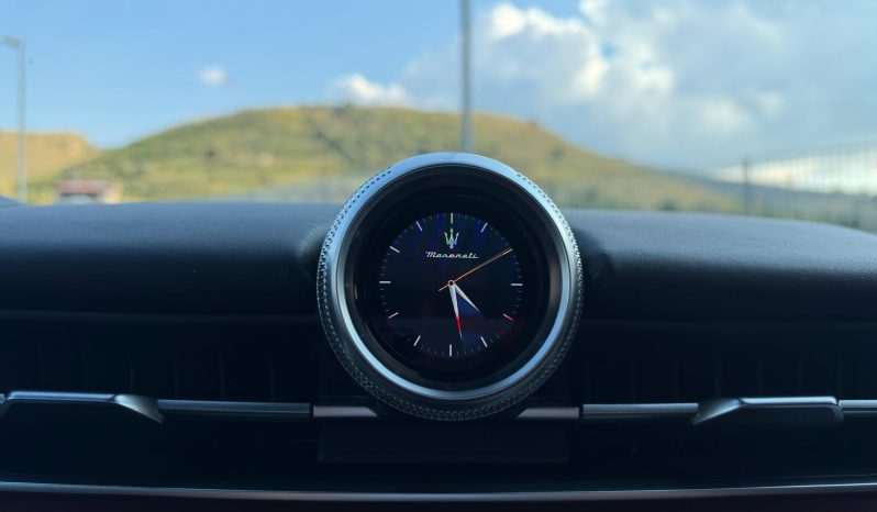 
								MASERATI GRECALE 2.0 MHEV GT 300CV full									