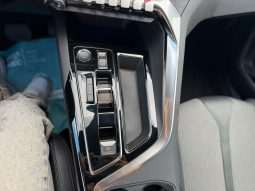 
										PEUGEOT 3008 1.5 HDI 130CV ALLURE full									