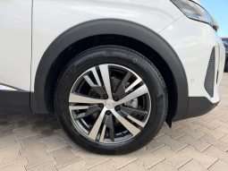 
										PEUGEOT 3008 1.5 HDI 130CV ALLURE full									