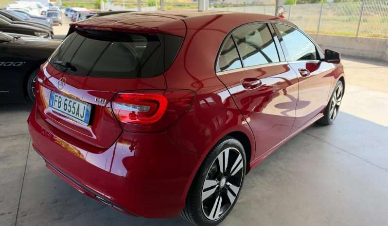 
								MERCEDES A 180 CDI SPORT 110CV full									