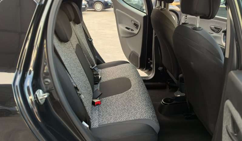 
								LANCIA YPSILON 1.0 FIREFLY 70CV HYBRID full									