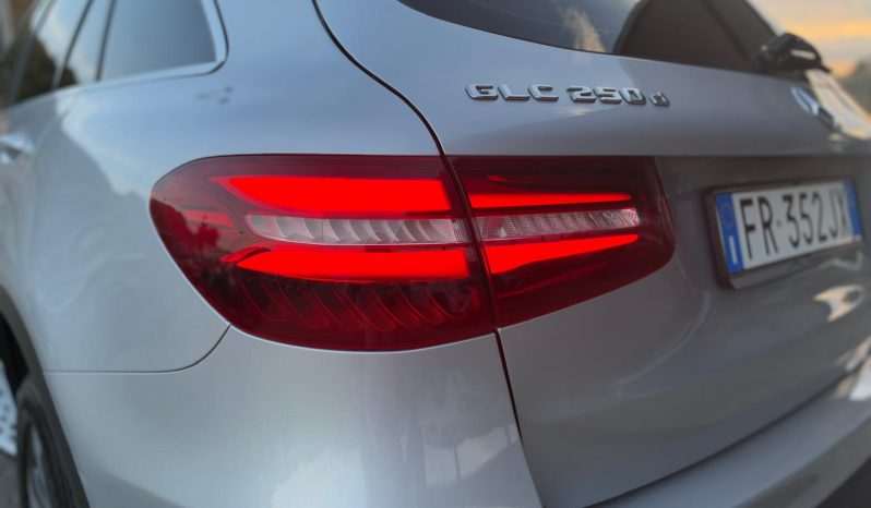
								MERCEDES GLC 250D 4MATIC SPORT 204CV full									