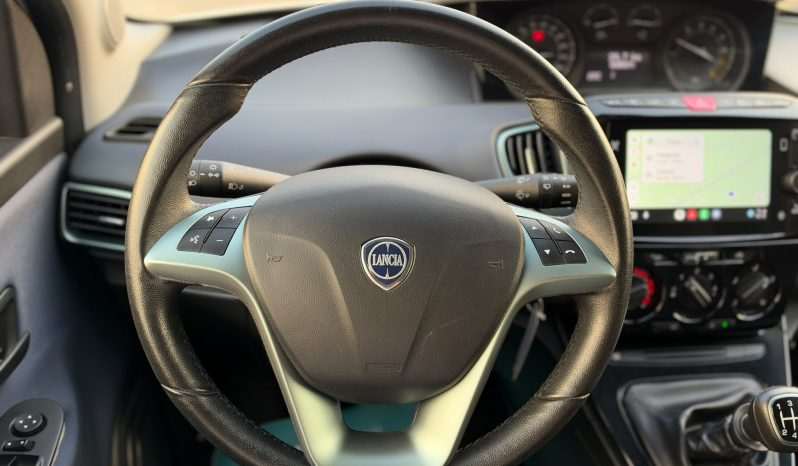 
								LANCIA YPSILON 1.0 FIREFLY 70CV HYBRID full									