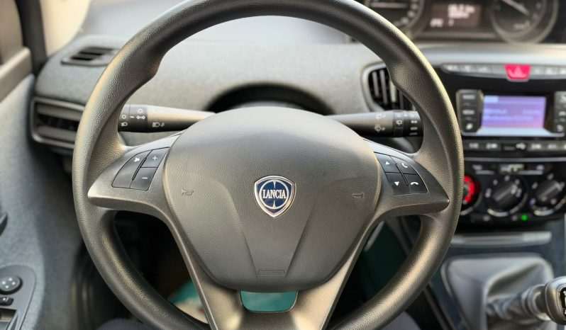 
								LANCIA YPSILON 1.0 FIREFLY 70CV HYBRID full									